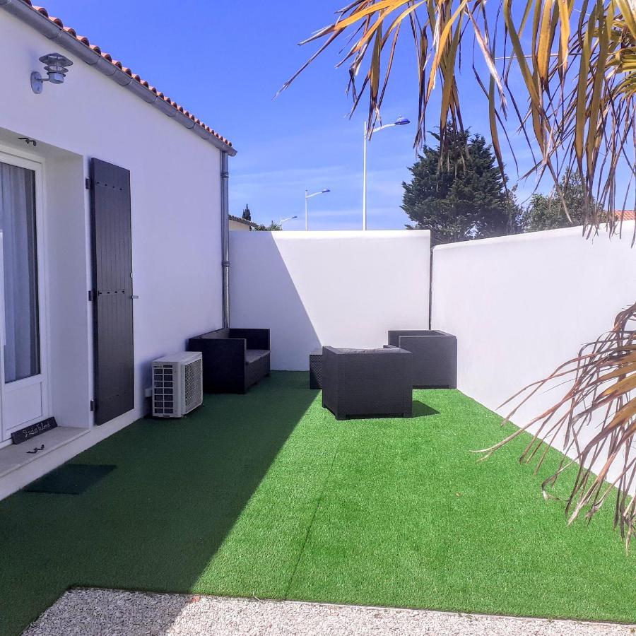 Logis Du Chateau Le Chateau-d'Oleron Exterior photo
